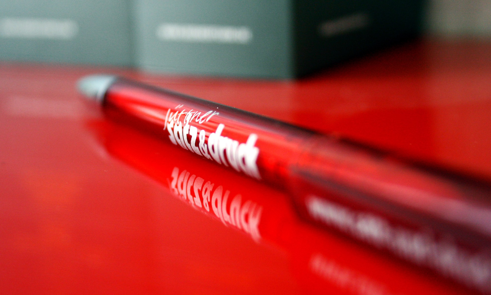 Satz und Druck Service GmbH www.satz-und-druck.com Jüttner Garbsen Hannover Werbeagentur Druckerei Grafikdesign Team Visitenkarten Flyer Broschüren Plakate Poster Hochzeitspapeterie Trauerkarten Region Hannover Werbemittel